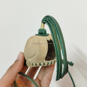 Capuche de fauconnerie en cuir souple de style arabe - Couleur et taille personnalisées, appels de faucon - Product Image 1