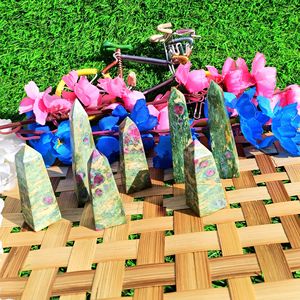 Obelisco de Fuchsite con Rubí Natural, Torre de Cristal, Piedra Curativa para Reiki, Meditación, Decoración Energética, Escultura Chakralume Hecha a Mano - Product Image 4