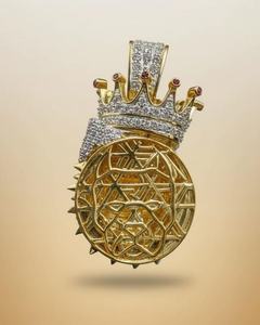 Pendentif en argent sterling 925 pour homme, motif tête de lion, bijoux de luxe hip-hop, pendentif personnalisé couronne royale en moissanite plaqué or - Product Image 6