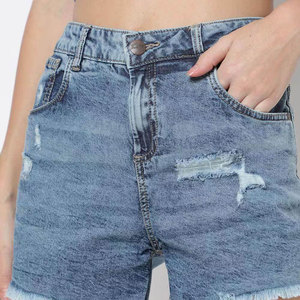 Shorts en jean déchiré taille haute pour femme avec ourlet effiloché et poches, style décontracté, fermeture boutonnée - Product Image 5