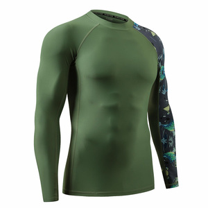 Vente en gros OEM – Rashguard unisexe personnalisé avec protection UV, sublimation, compression, évacuation de l'humidité, en polyester – Fabrication OEM en gros - Product Image 4