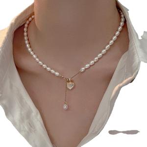 Collier de perles de millet d'eau douce de luxe haut de gamme avec pendentif coquillage léger de style rétro français sur une chaîne de clavicule - Product Image 5