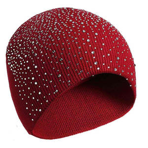 Chapeau beanie personnalisé avec accent en strass glamour, logo imprimé, chapeau d'hiver chaud orné de cristaux de qualité supérieure - Product Image 3