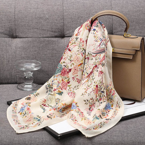 Écharpe carrée de luxe 90*90CM en satin de soie 100% respirant, décontractée, avec logo personnalisé, couleurs variées, service OEM, toutes saisons, pour femmes - Product Image 6