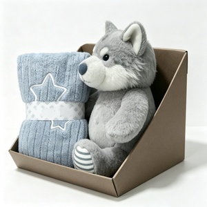 Cadeau de bienvenue personnalisé pour nouveau-né, cadeau de naissance unisexe, panier cadeau pour chambre d'enfant, peluche et couverture de confort pour bébé, cadeau en peluche pour la fête prénatale - Product Image 2