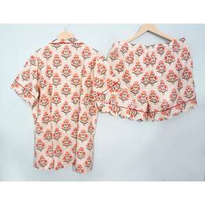 Ensemble de pyjama pour femmes en coton 100% à imprimé floral de luxe, doux et respirant, manches courtes, pour la maison et l'hôtel - Product Image 1