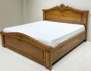 Lit en teck sculpté classique Royal Heritage - Product Image 1