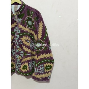 Veste en velours brodée style bohème chic pour femme, motif floral, col mandarin, manches longues, manteau d'automne avec poches latérales - Product Image 4