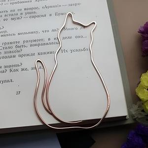 Marcapáginas Creativo de Cobre, Diseño de Flor Hecho a Mano con Alambre, Sujetador de Páginas de Metal Duradero, Regalo Elegante para Lectores, Estudiantes y Oficina - Product Image 4