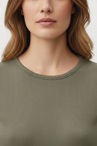 Camiseta de Manga Corta con Cuello Redondo Acanalado para Mujer, de Alta Calidad, Ajustada, de Algodón y Poliéster - Product Image 2