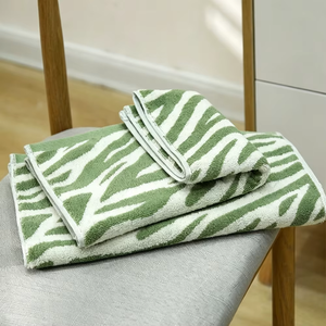 Serviette de toilette tissée en coton de luxe à grammage élevé, très absorbante, séchage rapide, écologique, pour hôtels, spas, salles de bain, conception personnalisée OEM, couleur unie - Product Image 5