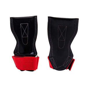 Poignées de musculation en cuir noir avec logo personnalisé, sangles de soutien du poignet rouges, antidérapantes, pour haltères, soulevé de terre, protection des paumes QASWA SPORTS - Product Image 5