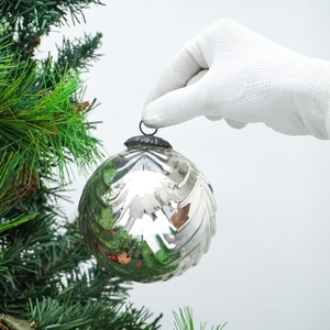 Wholesale Silver <b>Glass</b> <b>Christmas</b> Ornament with Etched Stripe Round <b>Bauble</b> Vintage Hanging <b>Christmas</b> Ball & Tree Ornaments - Product Image 3