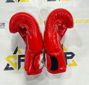 สายรัดข้อมือหนังแท้แบบ Hook & Loop สีแดง Fairtex สำหรับถุงมือชกมวยไทย คิกบ็อกซิ่ง สำหรับผู้ใหญ่ ยูนิเซ็กซ์ รุ่น CP-BG-91 - Product Image 3