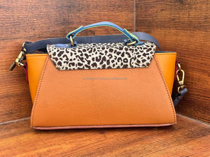 Bolso de Cuero Reciclado Hecho a Mano con Estampado Animal para Mujer, Bandolera Pequeña de Colores Occidentales, Bandolera con Correa PARA EL Hombro - Product Image 5