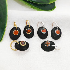 Colgante de Ónix Negro Ovalado de 10x8mm con Doble Piedra, Bañado en Oro y Plata, con Anillo de Salto, Hecho a Mano, Amuleto de Ónix Negro, Joyería Curativa - Product Image 1