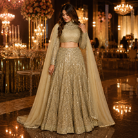 Lehenga Choli moderne drapé et pailleté doré pour femmes grandes tailles |   Dentelle de Mariée de Luxe |   Broderie de cristaux et de paillettes |   Écologique