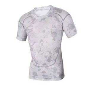 เสื้อรัดรูปแขนสั้นสำหรับผู้ชาย พิมพ์ลายแบบซับลิเมชั่น แห้งเร็ว เหมาะสำหรับการฝึก MMA และออกกำลังกายในยิม - Product Image 1