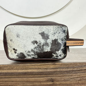 New 2025 Wholesale Large-Capacity Portable Hand Tooled Leather Toiletry Bag Female Organizer <b>Wash</b> Bag Genuine Cowhide Makeup Bag - Product Image 5