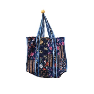 Sac fourre-tout en patchwork matelassé en coton ethnique fait à la main fermeture à glissière sac fourre-tout à bandoulière pour femmes épicerie vêtements de plage - Product Image 1