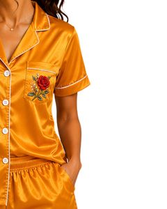 Conjunto de Pijama de Satén Amarillo Dorado Personalizado por el Fabricante, Ropa de Dormir de Seda para Mujer, Bordado de Rosas, Conjunto de Ropa de Dormir Suave de Manga Corta - Product Image 5