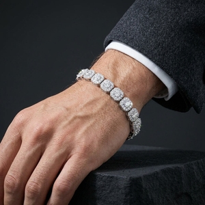 Pulsera de tenis para hombre con racimo de diamantes, eslabones octogonales y cuadrados, y mecanismo de cierre oculto con caja de seguridad personalizada - Product Image 2