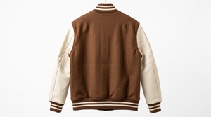 Chaqueta Varsity Marrón para Hombre con Parche de Logotipo Bordado, Cierre de Botones Frontales, Corte Regular, Estilo Preppy, Ropa de Otoño - Product Image 2