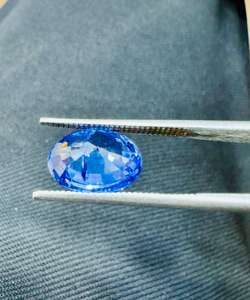 Saphir bleu royal naturel du Sri Lanka 5,05 carats taille ovale – Pierre précieuse lâche de Ceylan bleu royal profond pour joaillerie fine - Product Image 4
