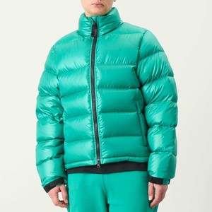 Veste matelassée pour femme, couleur unie, col montant, manches longues, manteau d'hiver, rembourrage épais en polyester, fermeture éclair - Product Image 1
