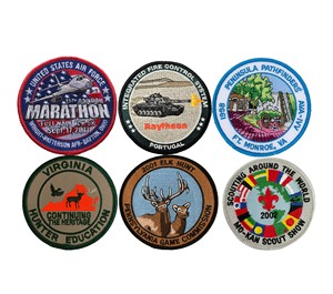 Vente en gros de patchs de broderie en sergé avec service de conception de logo personnalisé Options à coudre/à repasser - Product Image 5