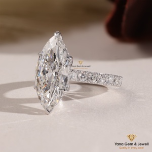 Anillo de Compromiso o Boda de Alta Gama con Diamante Cultivado en Laboratorio con Corte Marquise, Oro Sólido de 14K, 5.00 Quilates, Certificado IGI, Color F, Claridad VVS2 - Product Image 3