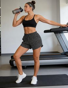 Shorts de sport décontractés pour femmes à taille haute, imprimé camouflage feuille d'érable, fabricant OEM - Product Image 3