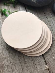 Posavasos de Cuero Genuino para Bar, Juego de 6 Tapetes Redondos de Piel de Vaca Negra, Resistentes al Calor, Protección para la Superficie de la Mesa GLC-0157 - Product Image 1