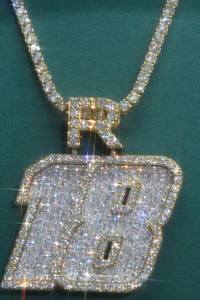 Collar con colgante de letra o número personalizado con incrustaciones de moissanita incolora en plata 925, joyería hip hop personalizada de fabricante. - Product Image 3