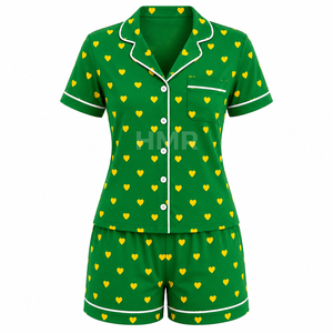 Pyjama en satin soyeux HMR Sisterhood Sorority, haut à manches courtes et short, ensemble de pyjama avec short à cordon de serrage - Product Image 5