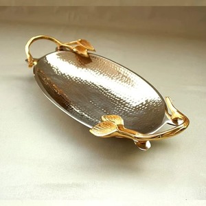 Bandeja de Servicio de Aluminio de Calidad para Hoteles y Restaurantes con Asas en Forma de Hoja, Bandeja Metálica para Servir Bebidas en Fiestas - Product Image 1