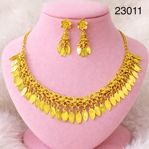 Conjunto de Collar y Aretes con Circonitas Florales Chapados en Oro Indio de MOLL JEWELLERS, para Mujer, Joyería Certificada para Compromiso y Boda - Product Image 6