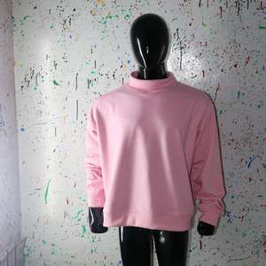 Sudadera con capucha rosa bebé, 100% algodón, estilo vintage, estilo urbano, con apliques bordados y cremallera, de Pakistán. - Product Image 4