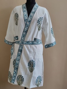 Bata Kimono de Algodón Estampada a Mano con Borde Floral Paisley Azul, Estilo Jaipuri Boho, Ajuste Holgado, para Spa, Hotel, Resort, Venta al por Mayor para Adultos - Product Image 2