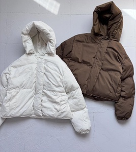 Hooded Puffer Jacket Short Length <b>Thick</b> Quilted <b>Winter</b> <b>Coat</b> With Front Pocket Zipper Closure Unisex Casual Style Solid Color - Product Image 2