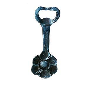 Ouvre-bouteille en fonte de fer forgé à la main avec finition thermolaquée pour la décoration de bar, la décoration de fête, ouvre-bouteille pour soda - Product Image 5