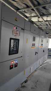 Panel MCC de Bajo Voltaje (Caja de Distribución) con Opciones de 240V/440V y Bloqueo Certificado para Control de Motores Industriales - Product Image 3