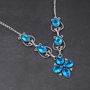 Collier en argent indien fait main, pendentif personnalisé en topaze bleue pour femme, mariage, fiançailles, vente en gros, bijoux de style classique - Product Image 1
