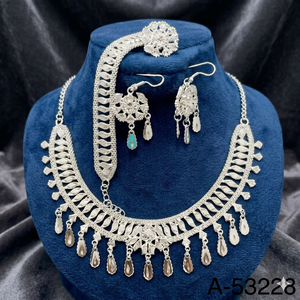 Conjunto de Collar Tradicional de Lujo con Aretes y Diadema para Mujer, Chapado en Oro y Plata, Modelo A-53228 - Product Image 1