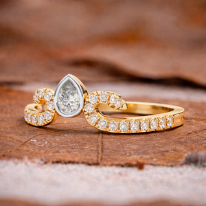 Anillo de Boda con Diamante Cultivado en Laboratorio de Corte Pera de 0.35ctw, Diseño Tiara, Certificado IGI, Moderno, Oro Sólido de 14K/18K, Banda de Eternidad Única - Product Image 2