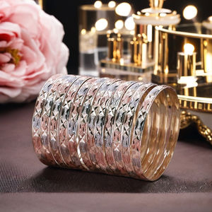 ขายส่งกำไลพื้นผิวแบบกำหนดเอง3สีเครื่องประดับหลายโทนกำไลชุบ3สีกำไลข้อมือแฟชั่นสุดหรูกำไลข้อมือสามสี - Product Image 2