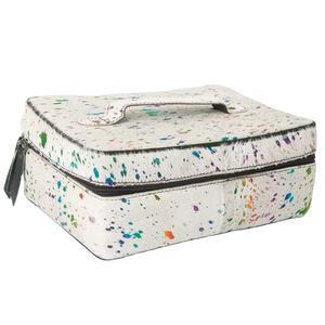 Sac de maquillage de voyage artisanal en cuir de vachette occidental, couleur personnalisable, écologique, avec pompon, organiseur de cosmétiques de luxe - Product Image 1