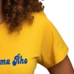 Camiseta Gráfica de Camionera para Mujer, Manga Corta, Cuello Redondo, Estampado de Letras Griegas, Estilo Casual Universitario, Ropa Urbana - Product Image 5