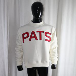 เสื้อสเวตเชิ้ตคอเต่า PATS CREAM สีแดง 100% ปักลาย Applique คอเสื้อกว้าง ด้ายคุณภาพดี - Product Image 2