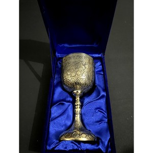 Copa de Vino Redonda de Aluminio Hecha a Mano con Diseño Grabado Vintage, Ecológica y Duradera, de 250-500 ml, para Regalo Empresarial o Uso Decorativo - Product Image 5